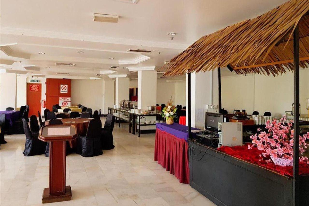 Hotel Grand Crystal Alor Setar Bagian luar foto