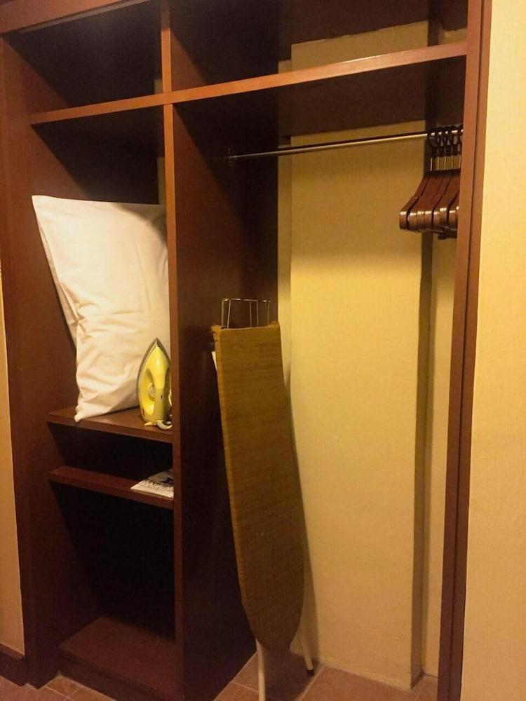 Hotel Grand Crystal Alor Setar Bagian luar foto