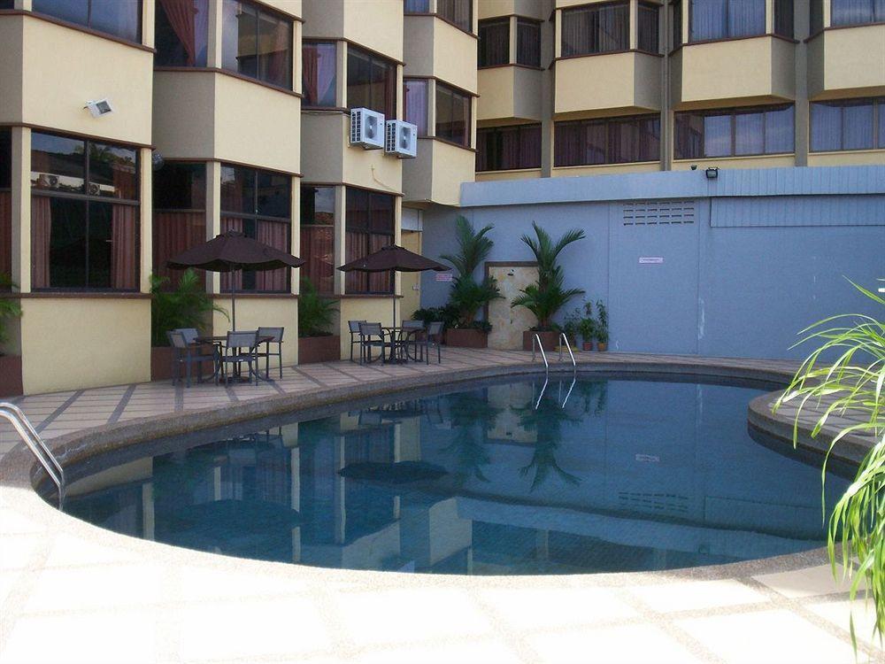 Hotel Grand Crystal Alor Setar Bagian luar foto