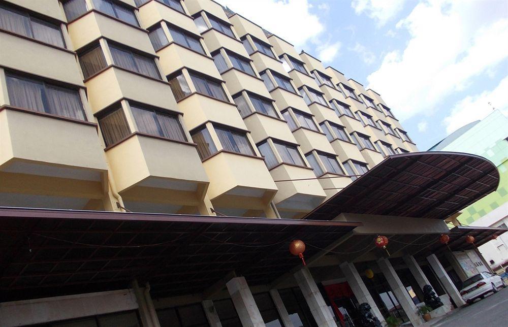 Hotel Grand Crystal Alor Setar Bagian luar foto