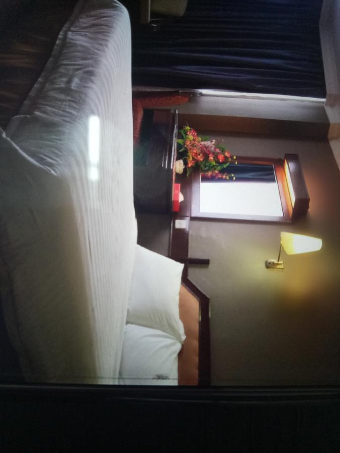Hotel Grand Crystal Alor Setar Bagian luar foto
