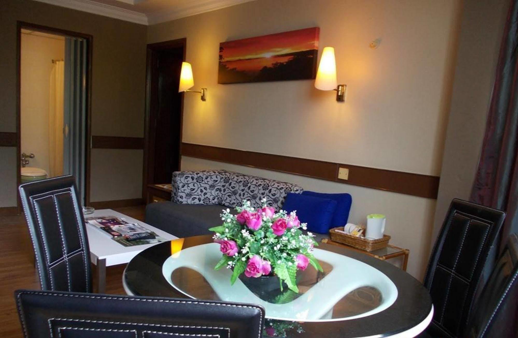 Hotel Grand Crystal Alor Setar Bagian luar foto